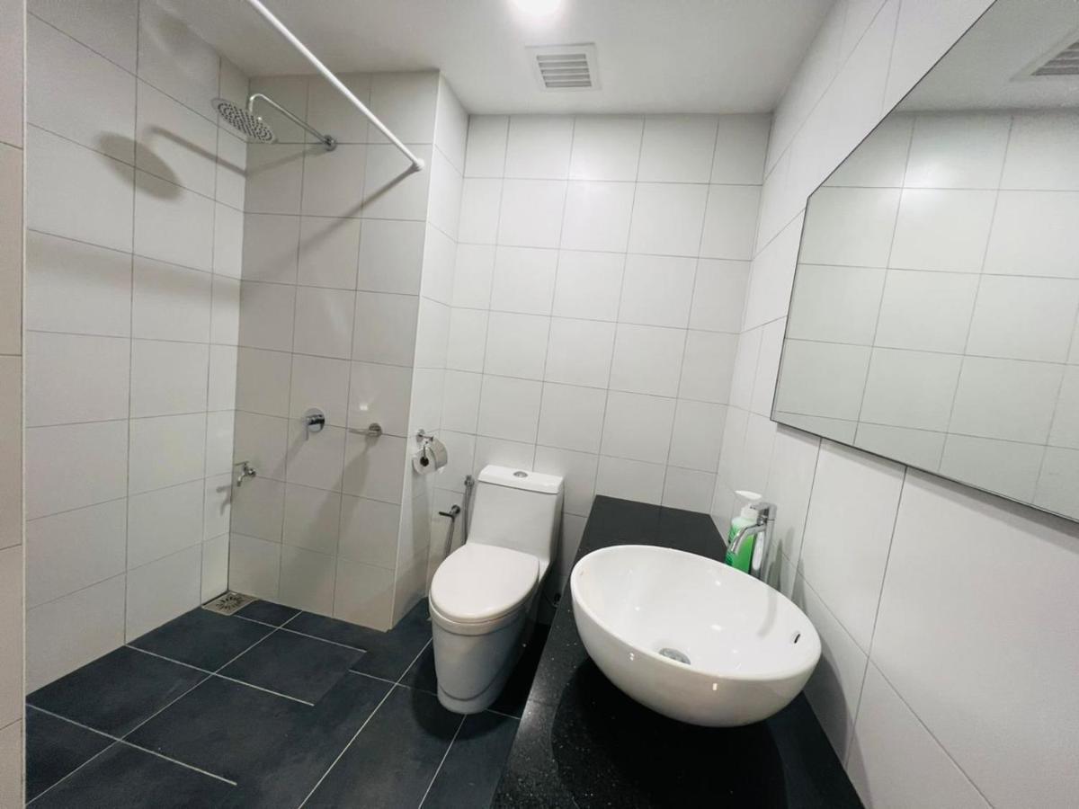 Chambers Serviced Suites Klcc By Cozy Stay Kuala Lumpur Exterior photo