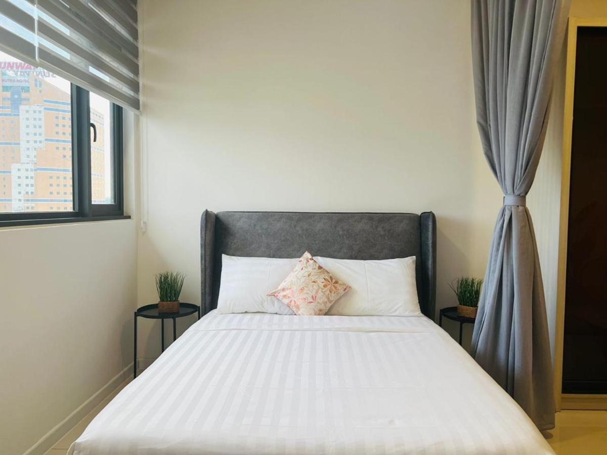 Chambers Serviced Suites Klcc By Cozy Stay Kuala Lumpur Exterior photo
